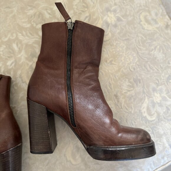 Women's Italian Leather Ankle Boots - Picture 5 of 8